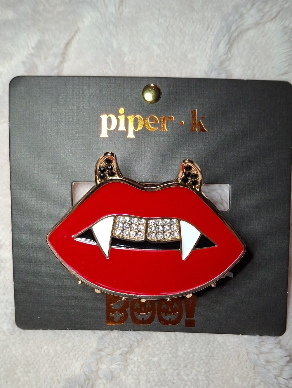 Piper.k Red Enamel Vampire Lip Hair Clip with Crystal Fangs